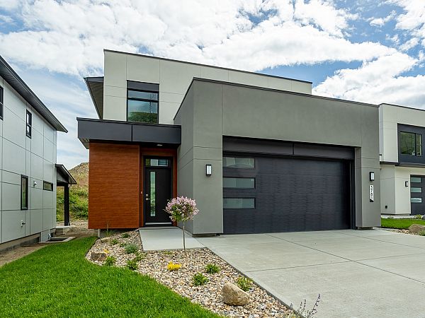The Connector <br><small>Available , move in ready</small>